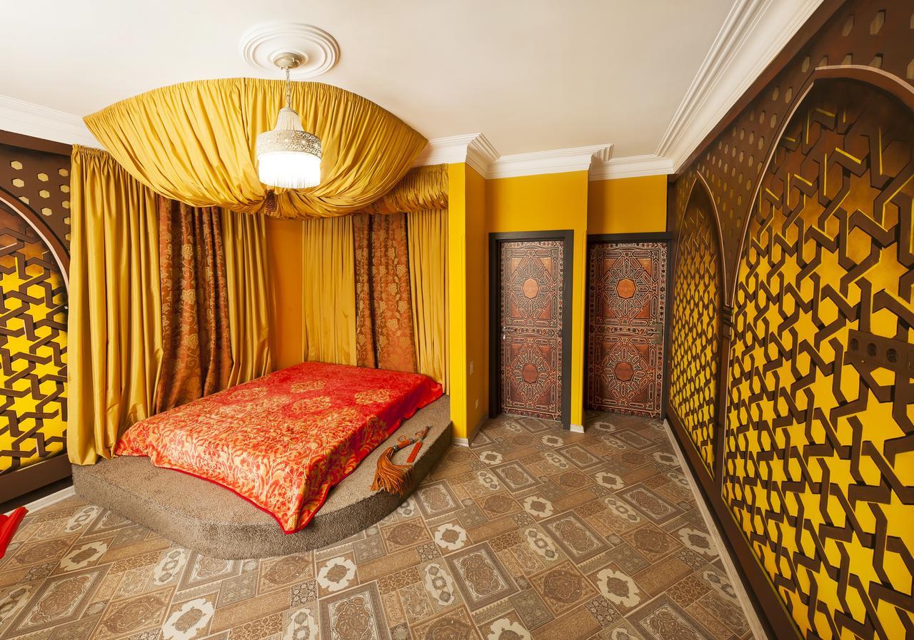 Dating Hotel Cherry Twins (Adults Only) Киев Экстерьер фото