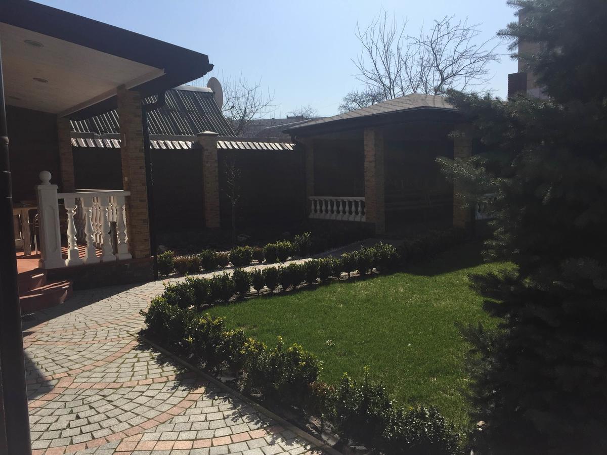 Dating Hotel Cherry Twins (Adults Only) Киев Экстерьер фото